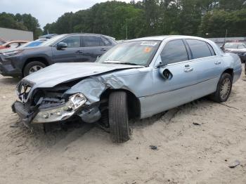  Salvage Lincoln Towncar