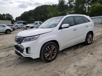  Salvage Kia Sorento