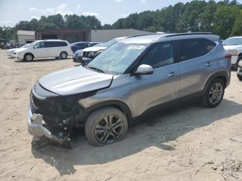  Salvage Kia Seltos