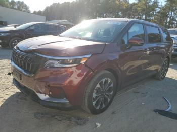  Salvage Kia Carnival