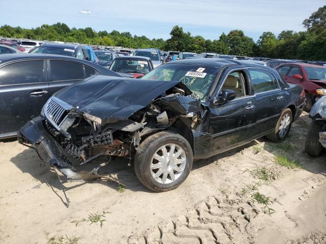  Salvage Lincoln Towncar