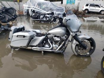  Salvage Harley-Davidson Fl