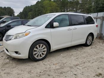  Salvage Toyota Sienna