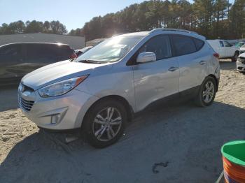  Salvage Hyundai TUCSON