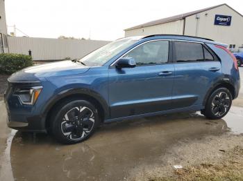  Salvage Kia Niro