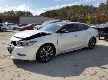  Salvage Nissan Maxima