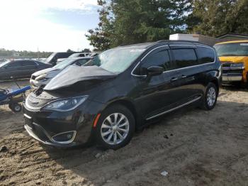  Salvage Chrysler Pacifica