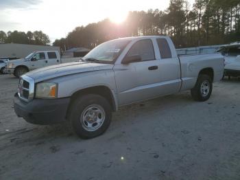  Salvage Dodge Dakota