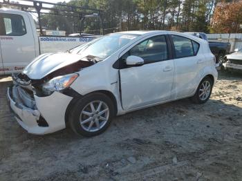  Salvage Toyota Prius