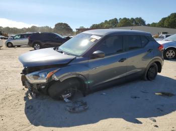  Salvage Nissan Kicks