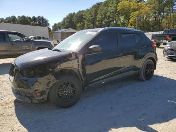  Salvage Nissan Kicks