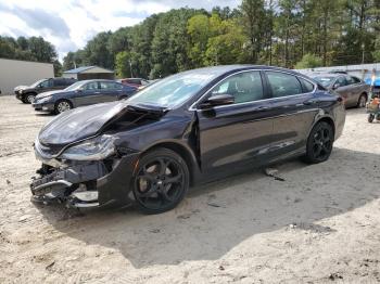  Salvage Chrysler 200