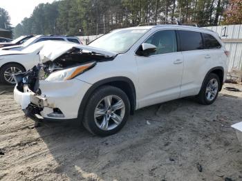  Salvage Toyota Highlander