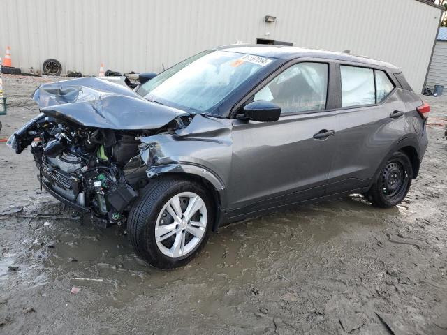  Salvage Nissan Kicks