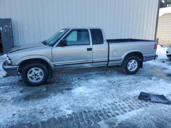  Salvage Chevrolet S-10