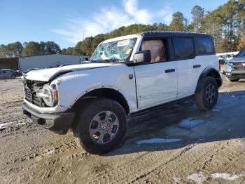  Salvage Ford Bronco