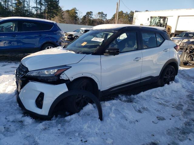  Salvage Nissan Kicks