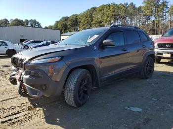  Salvage Jeep Cherokee