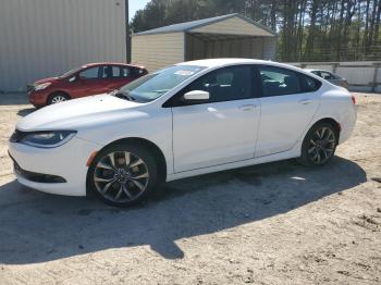  Salvage Chrysler 200