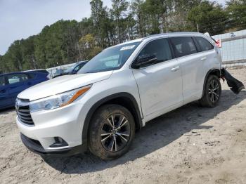  Salvage Toyota Highlander