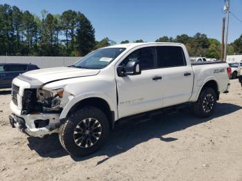  Salvage Nissan Titan