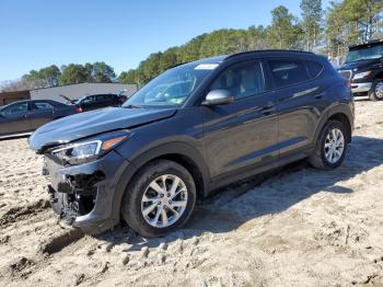  Salvage Hyundai TUCSON