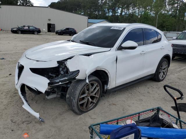  Salvage Alfa Romeo Stelvio