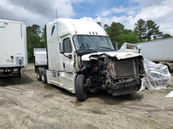  Salvage Freightliner Cascadia