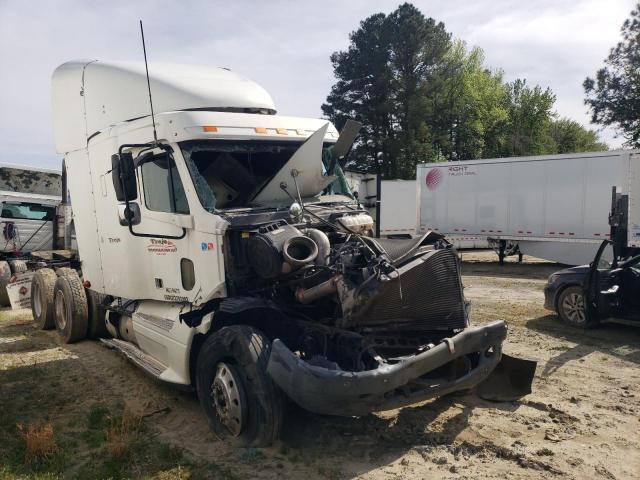  Salvage Freightliner Columbia