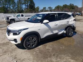  Salvage Kia Seltos