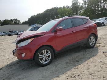  Salvage Hyundai TUCSON