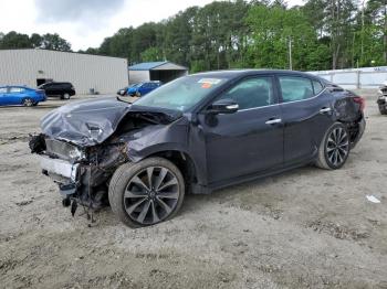  Salvage Nissan Maxima