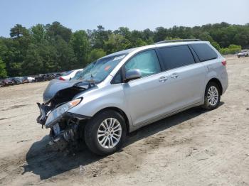  Salvage Toyota Sienna
