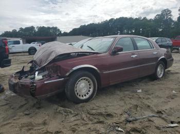  Salvage Lincoln Towncar