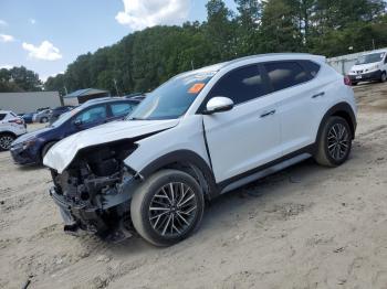  Salvage Hyundai TUCSON