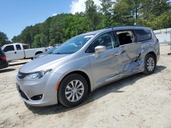  Salvage Chrysler Pacifica