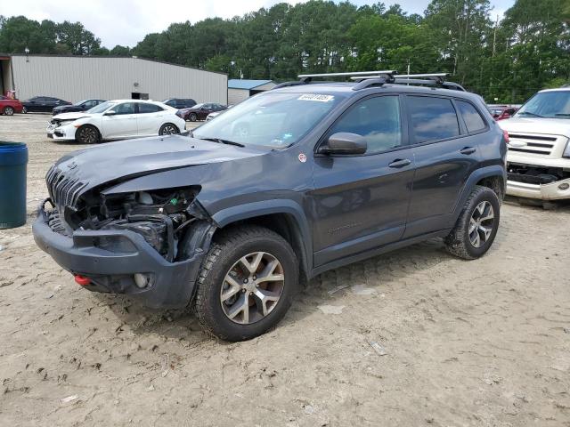  Salvage Jeep Cherokee