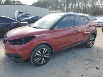  Salvage Nissan Kicks