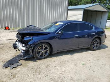  Salvage Nissan Maxima