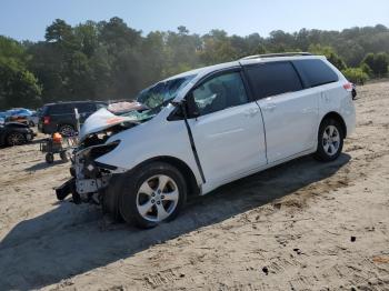  Salvage Toyota Sienna