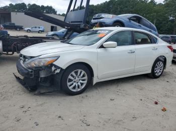  Salvage Nissan Altima