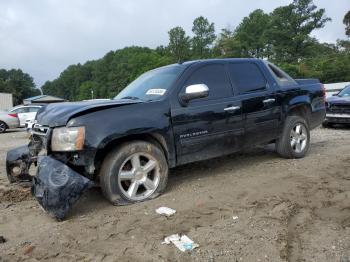  Salvage Chevrolet Avalanche