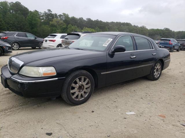  Salvage Lincoln Towncar