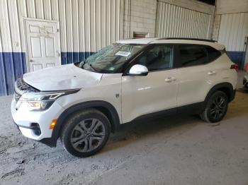  Salvage Kia Seltos