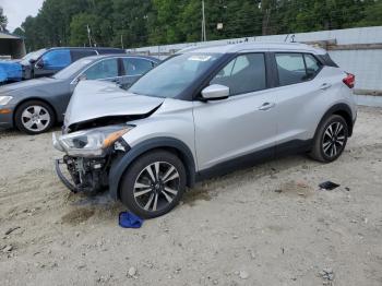  Salvage Nissan Kicks