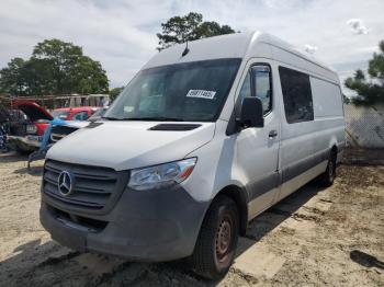  Salvage Mercedes-Benz Sprinter