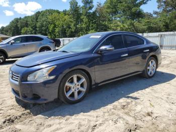  Salvage Nissan Maxima