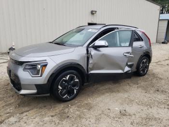  Salvage Kia Niro