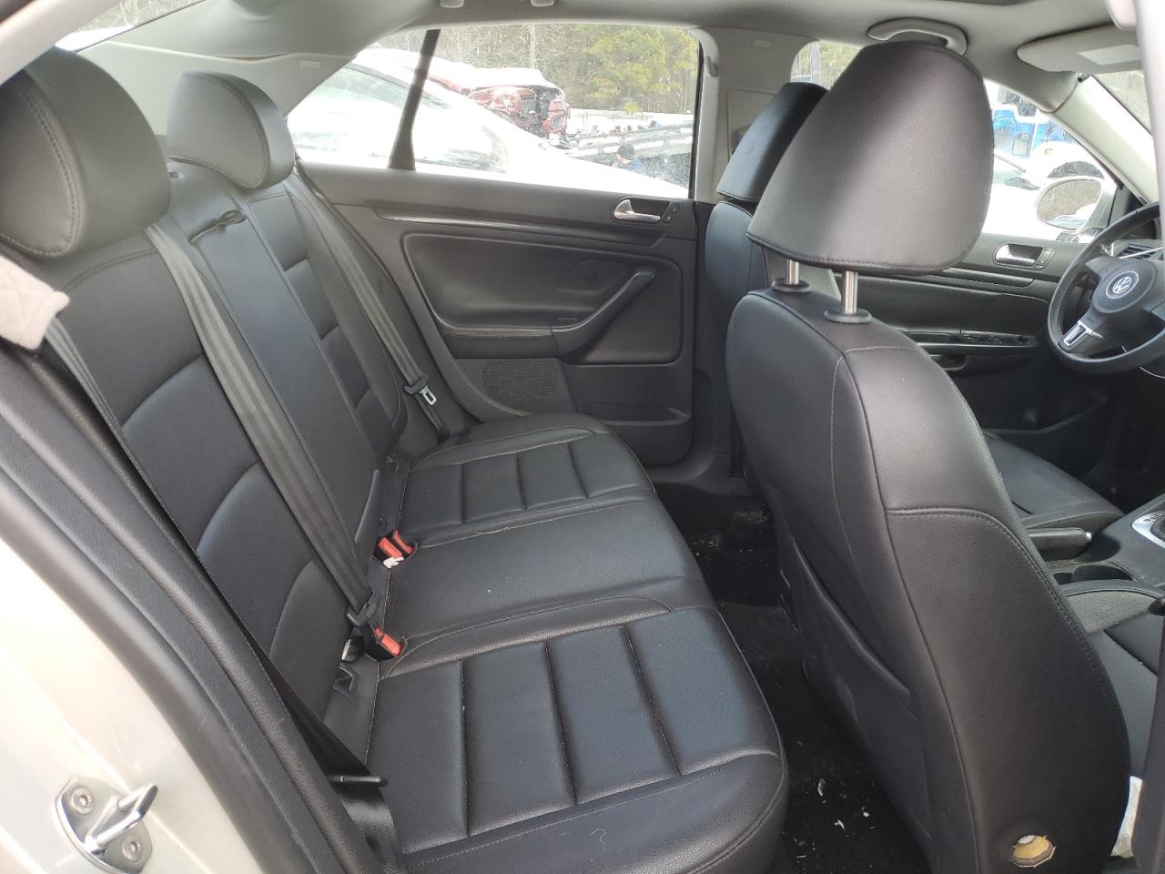 Volkswagen Jetta Se Image 11