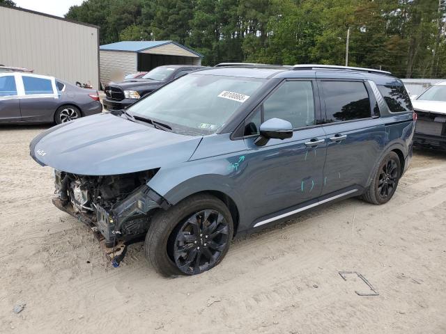  Salvage Kia Carnival